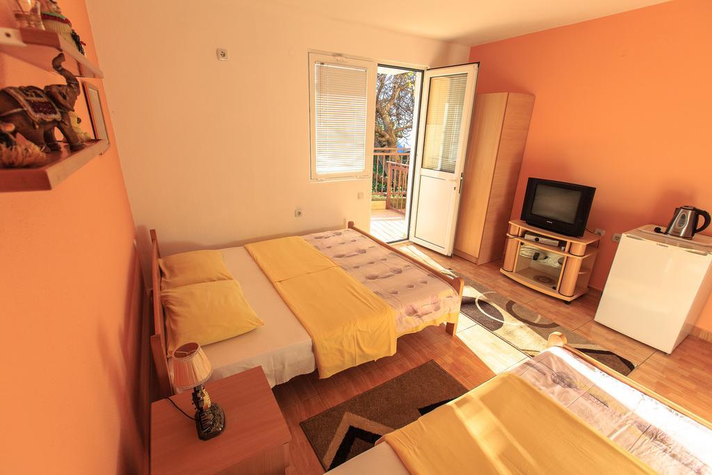Apartments Vitic Sutomore Zimmer foto