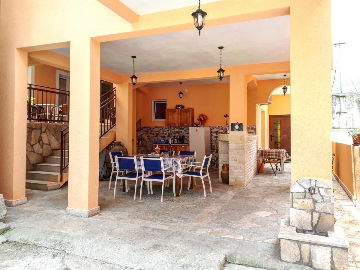 Apartments Vitic Sutomore Exterior foto